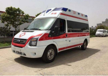 嘉鱼县救护车租赁
